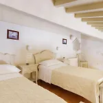 Residenza D'epoca Relais I Miracoli 3*