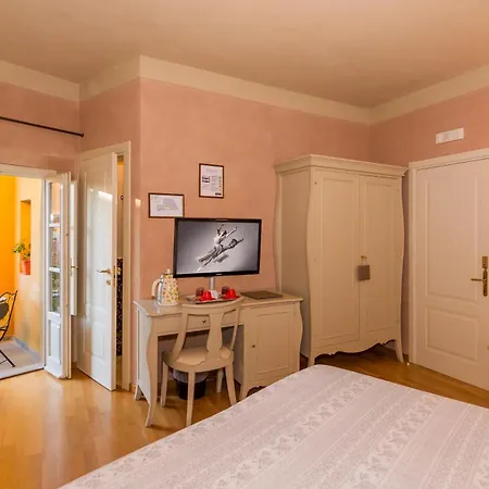 Residenza D'epoca Relais I Miracoli 2*