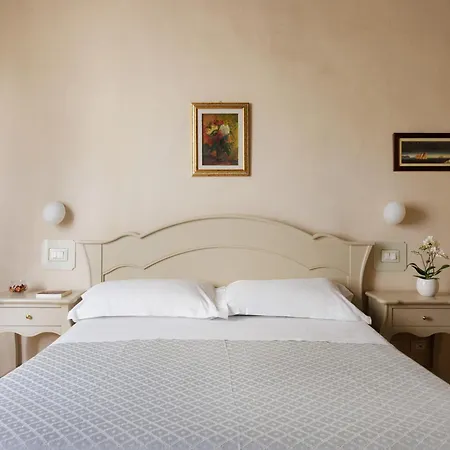 Гостевой дом Residenza D'epoca Relais I Miracoli 3*