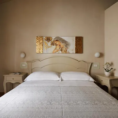 Гостевой дом Residenza D'epoca Relais I Miracoli 3*