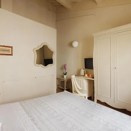 Residenza D'epoca Relais I Miracoli Гостевой дом Пиза