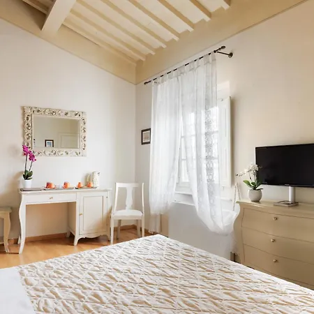 Residenza D'epoca Relais I Miracoli 3*