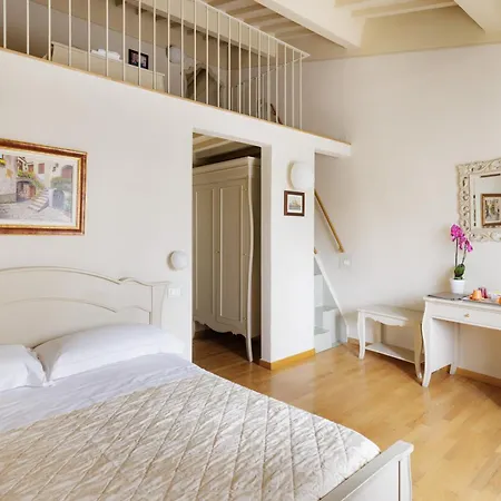 Residenza D'epoca Relais I Miracoli Пиза