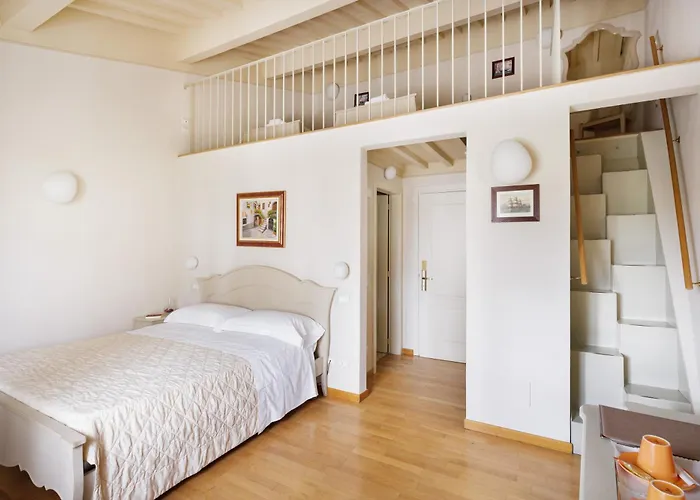 Residenza D'epoca Relais I Miracoli 4* Pisa