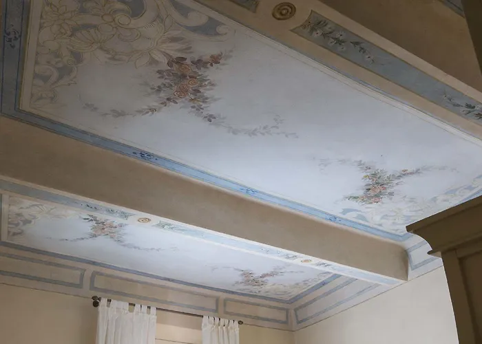 Affittacamere Residenza D'epoca Relais I Miracoli 4*